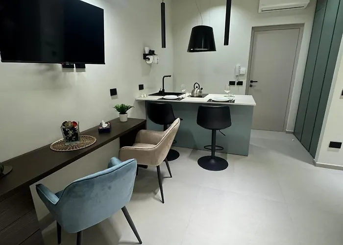 Cris Apartments